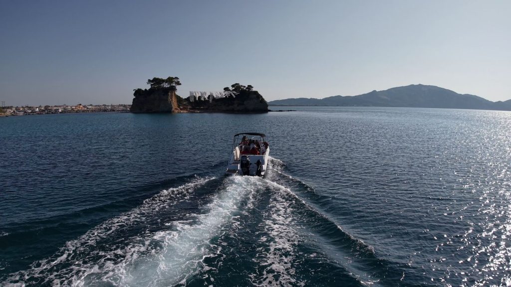South Coast: Turtles & Mizithres Rocks (3 hours)