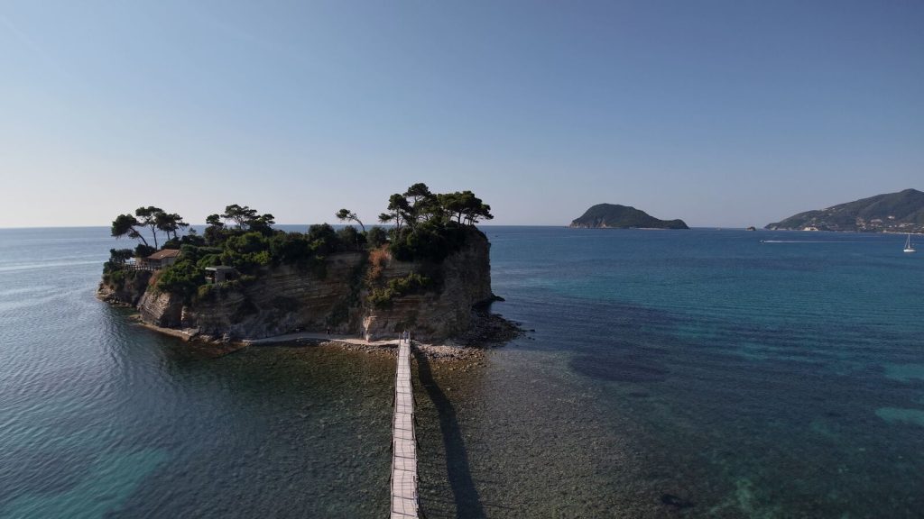 South Coast: Turtles & Mizithres Rocks (3 hours)