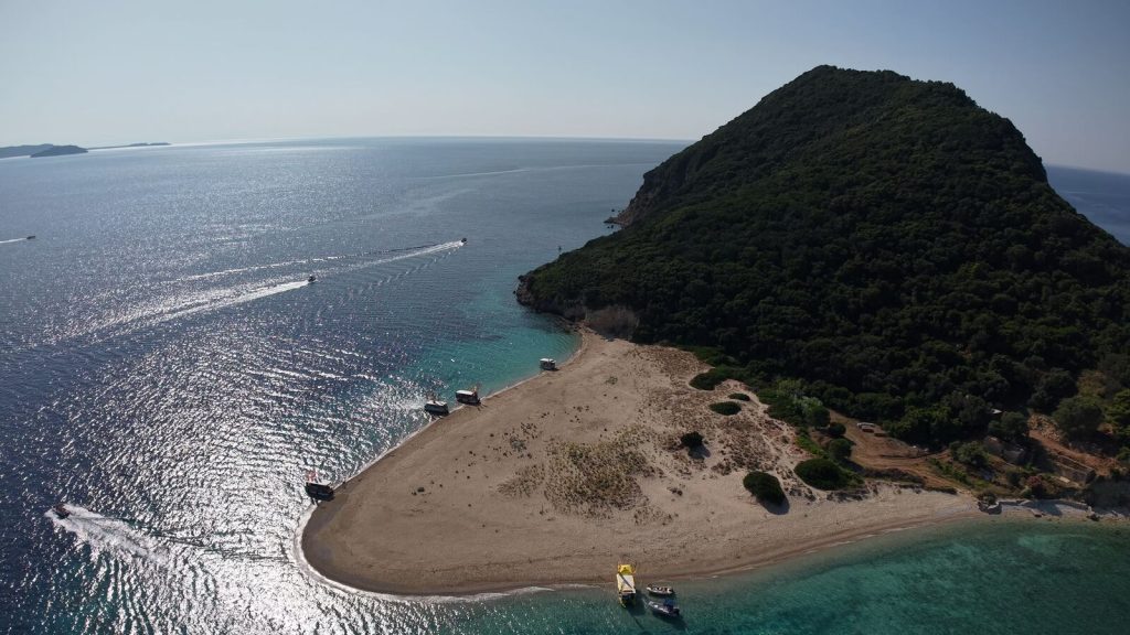 South West: Eros Cave & Piscines (4 hours)