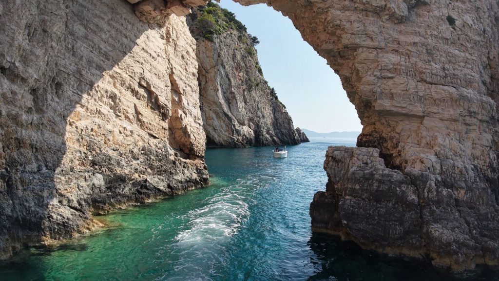 West Coast: Korakonisi & Agalas Caves (5 hours)