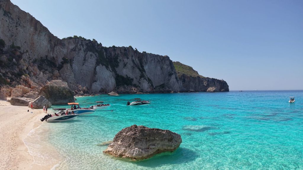 West Coast: Korakonisi & Agalas Caves (5 hours)
