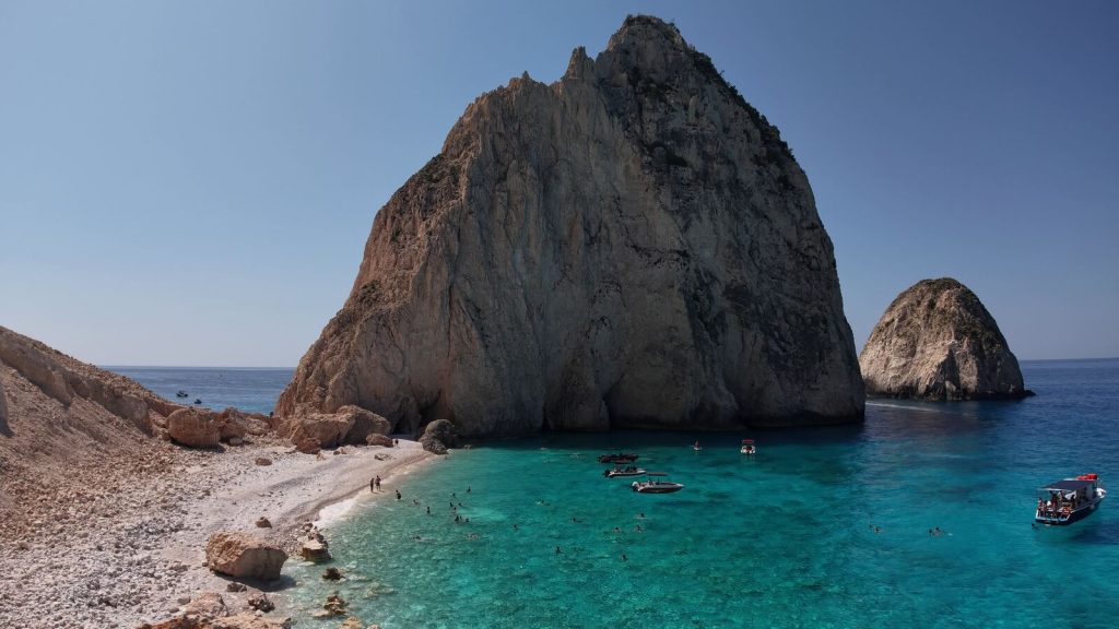 South West: Eros Cave & Piscines (4 hours)